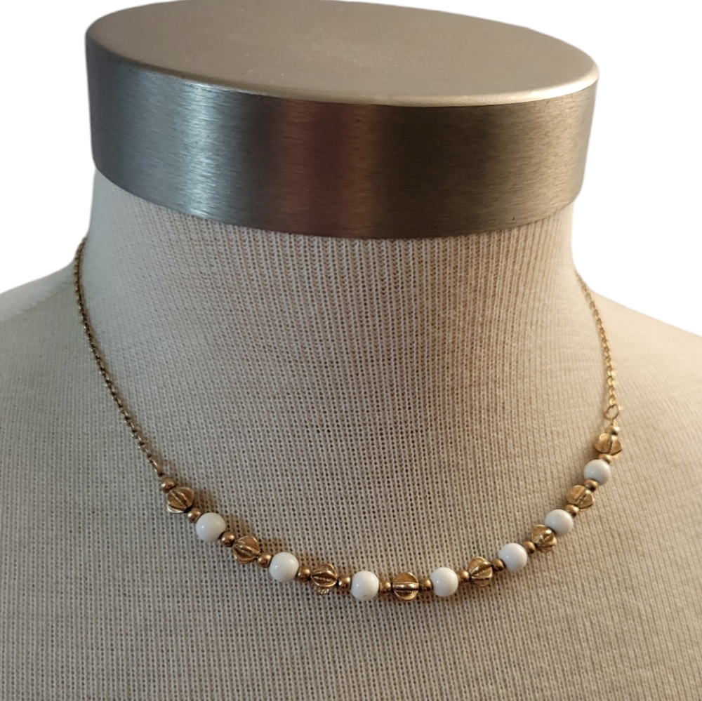 Vintage Sarah Coventry Dainty Beaded Necklace